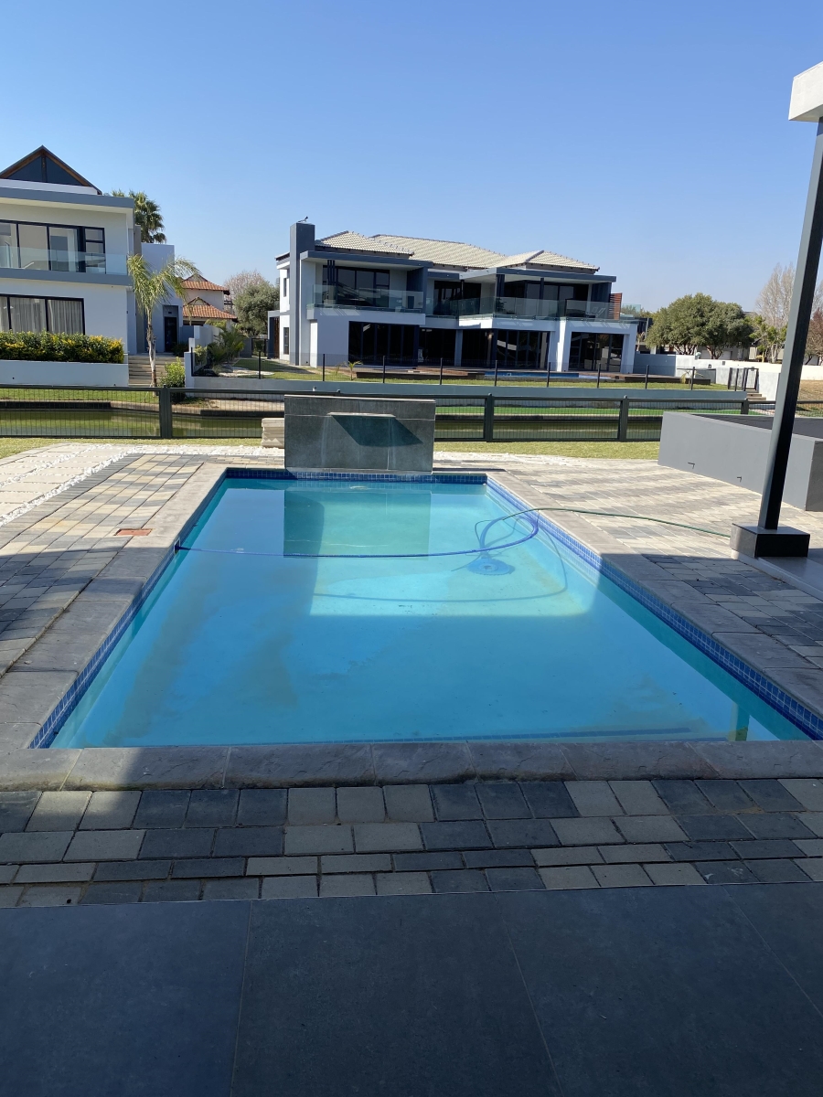 5 Bedroom Property for Sale in The Islands Estates North West